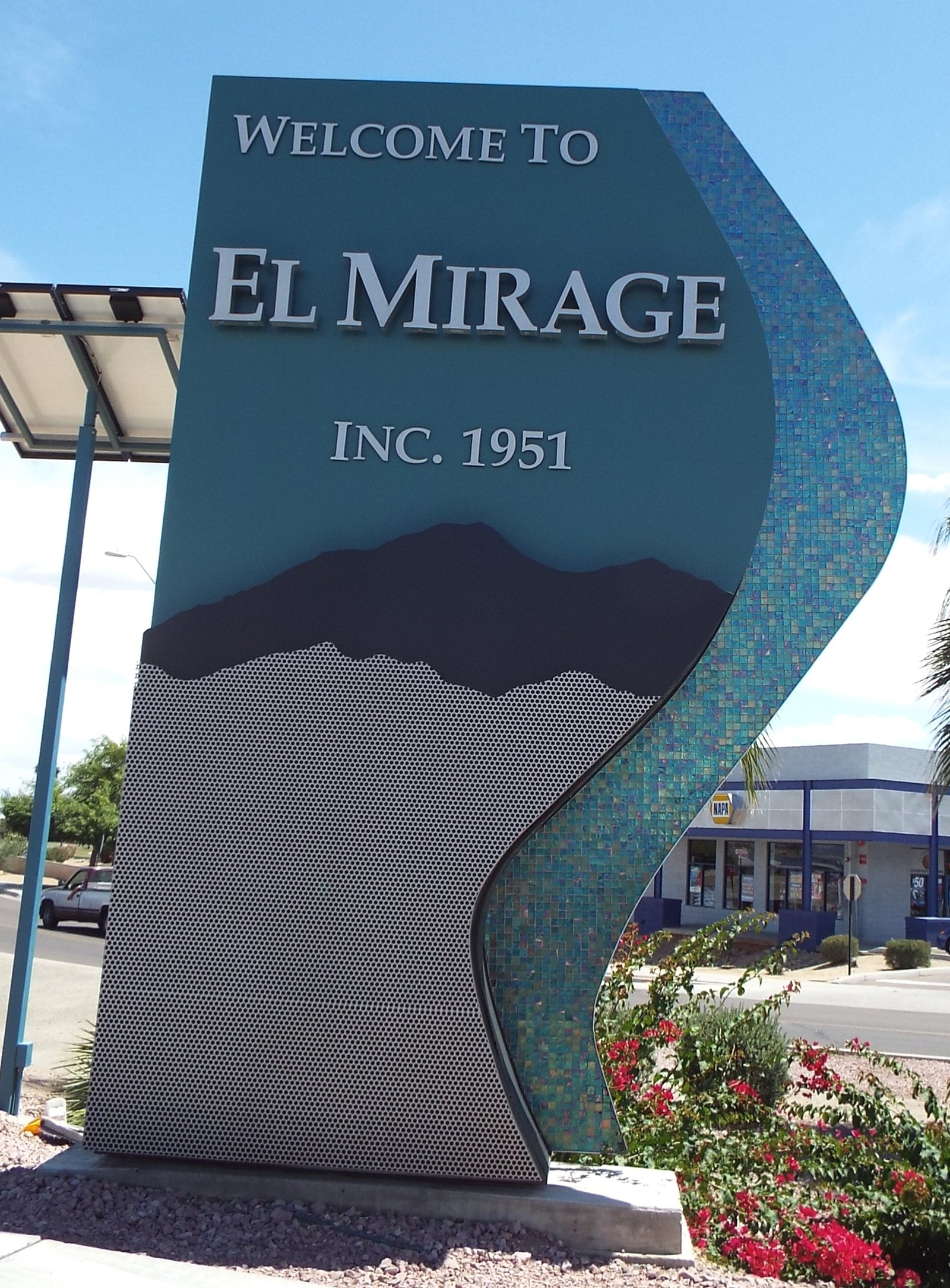 El Mirage community entrance sign